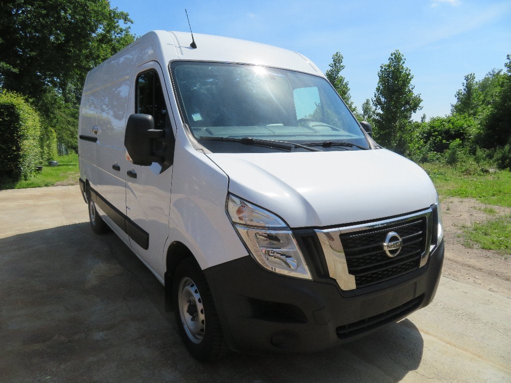 Nissan NV400 2.3dCi - L2H2 - 2021 - 35.410km - €6d, Stof, 4 cilinders, 2500 kg, Start-stop-systeem