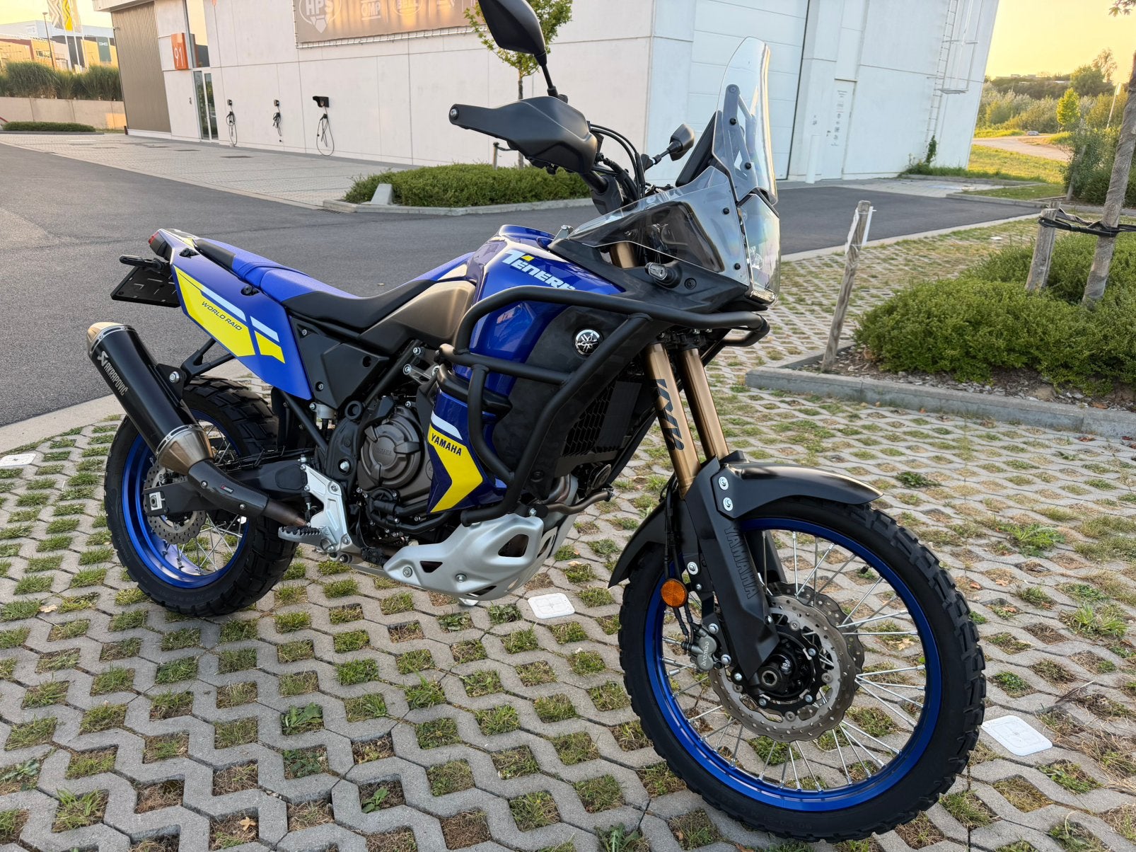 TENERE 700 WORLD RAID*GARANTIE * 5.000 km * AKRAPOVIC, Motoren, Motoren | Yamaha, 700 cc, 2 cilinders, Motorrijbewijs A, Bedrijf