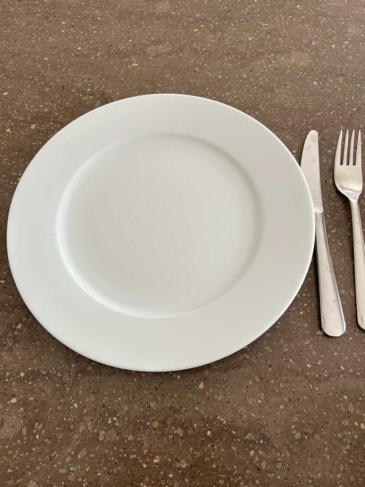 Ikea wit bord 27cm, Maison & Meubles, Cuisine | Vaisselle, Assiettes(s), Poterie, IKEA, Comme neuf