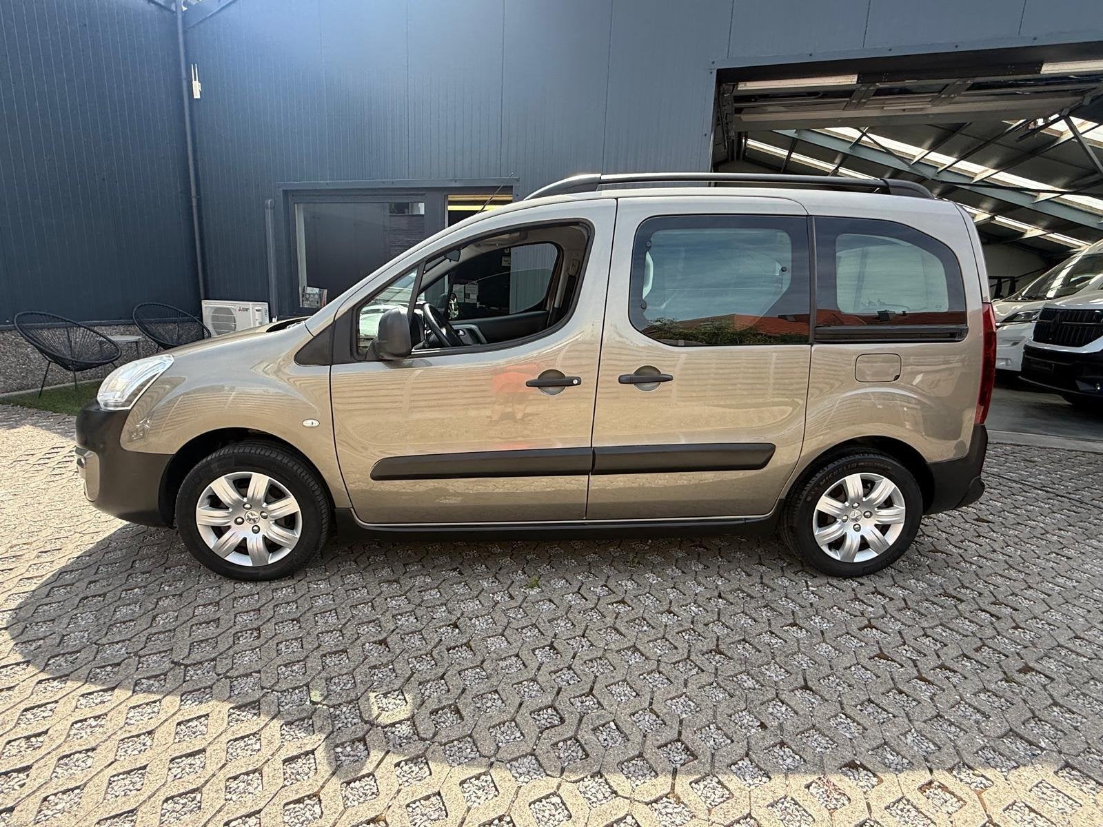 Peugeot Partner Benzine - XTR uitvoering, Auto's, Voorwielaandrijving, Gebruikt, Euro 6, Bedrijf