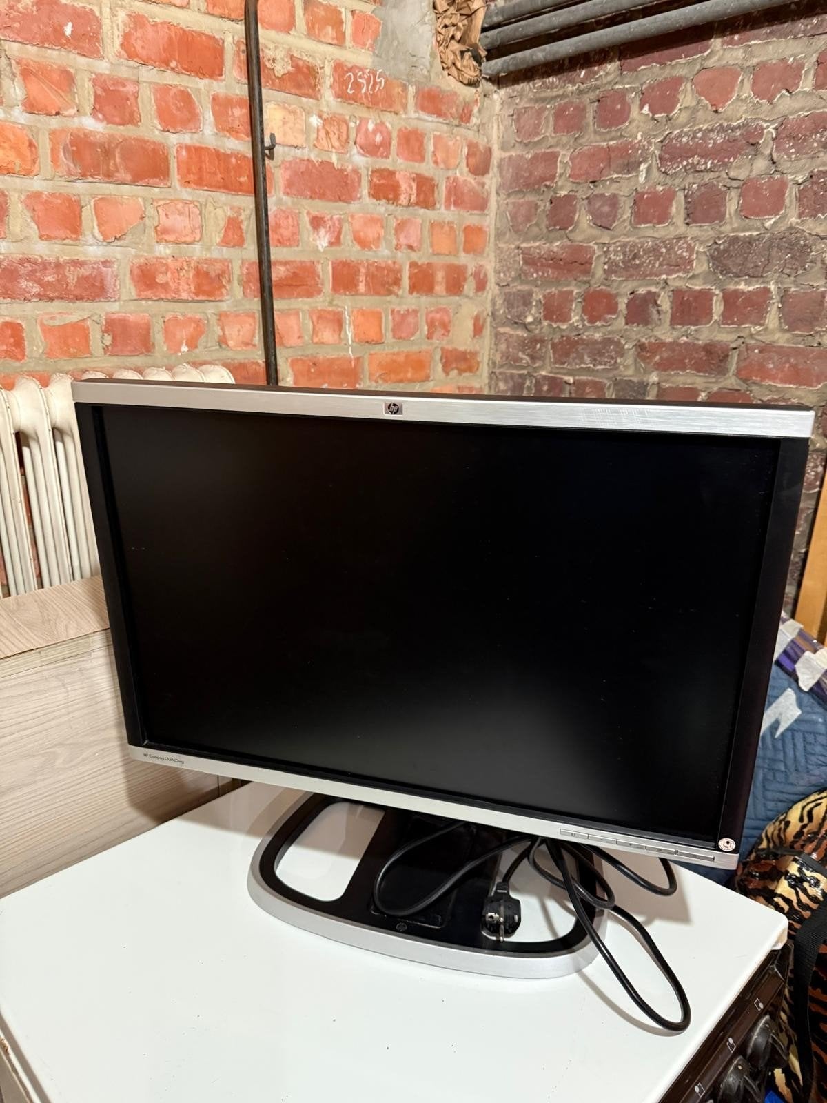 Moniteur/ écran HP  24 pouces LA2405wg, Enlèvement