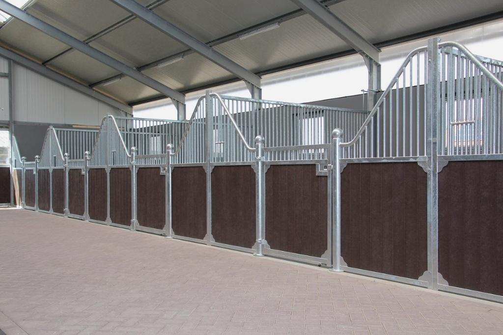 42. Paardenbox | paardenstal binnenbox | paardenbox kopen, Mise à l'étable, 1 cheval ou poney