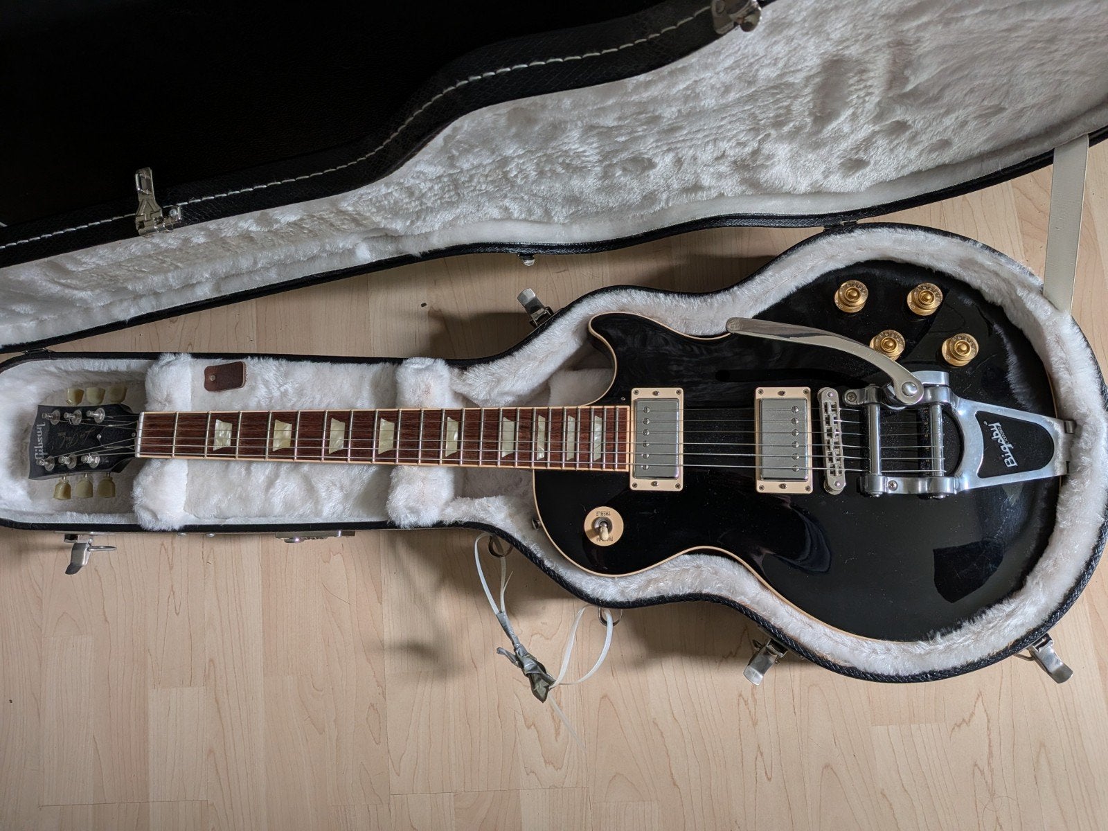 Usine Gibson Les Paul de Bigsby, Musique & Instruments, Instruments à corde | Guitares | Électriques, Utilisé, Solid body, Gibson