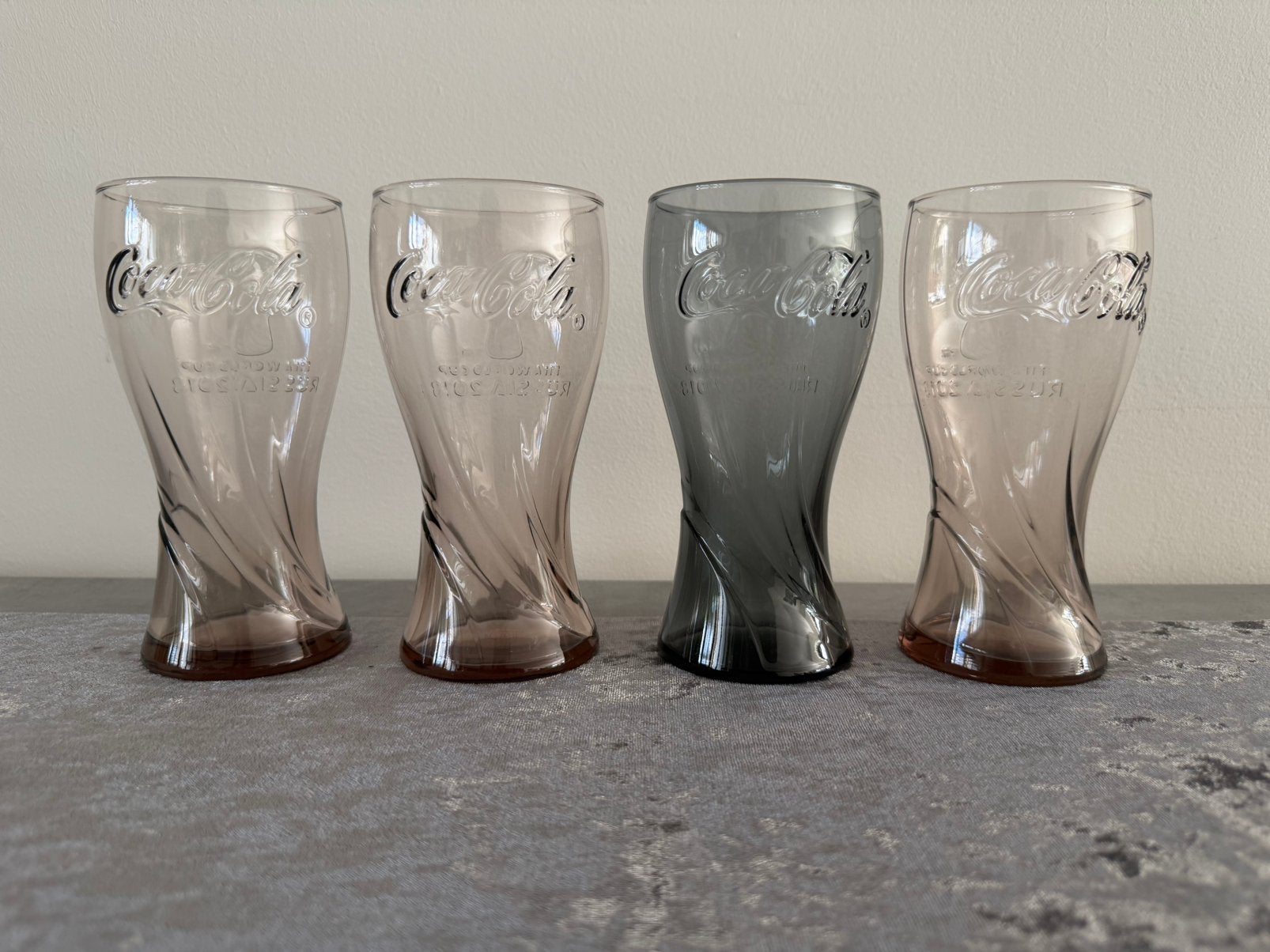 McDonald‘s Cola glazen 2018, Verzamelen, Ophalen, Zo goed als nieuw, Frisdrankglas