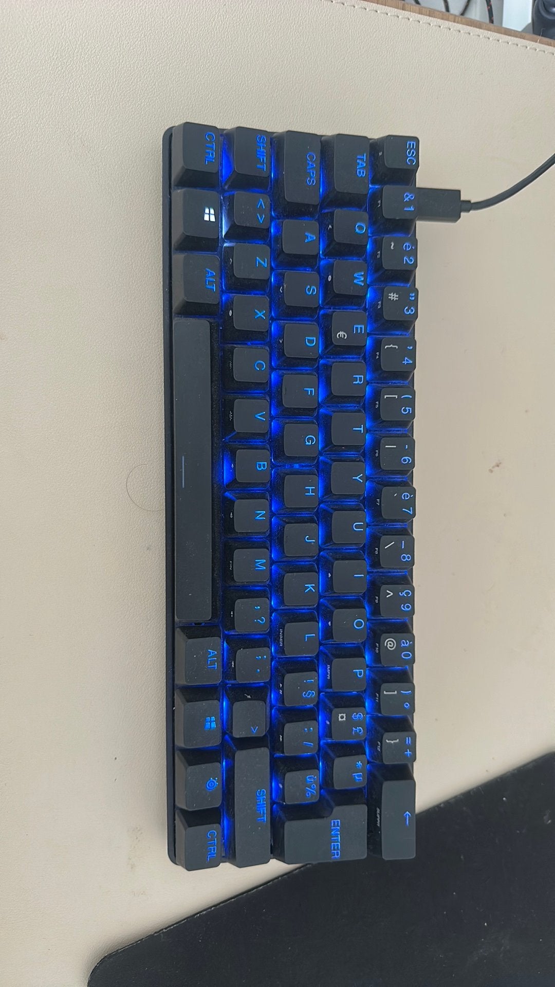 Steelseries Apex 9 mini gaming keyboard, Computers en Software, Toetsenborden, Gaming toetsenbord, Ophalen of Verzenden, Zo goed als nieuw