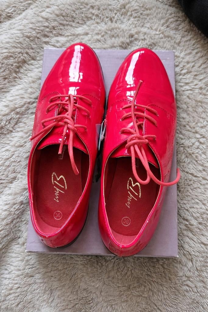 Derby vernies rouges – Taille 36 – Très confortables ️, Vêtements | Femmes, Enlèvement ou Envoi, Autres types, My B, Neuf