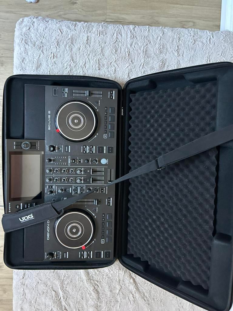 DENON DJ SC LIVE 2 + UDG Gear, Enlèvement, Comme neuf, Denon