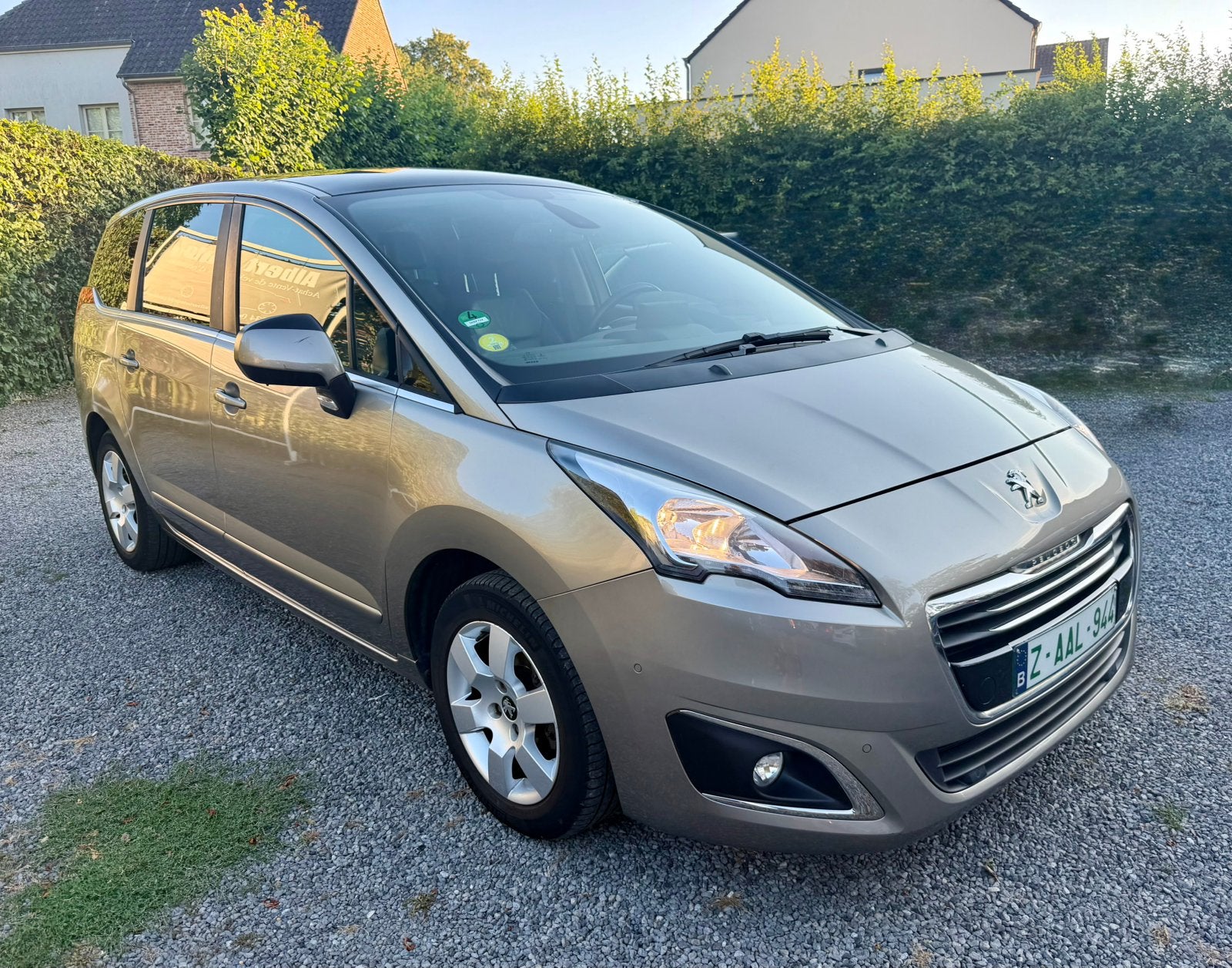 PEUGEOT 5008. 2.0 DIESEL Hybride 100.KW 7 PL  GPS. EU6B, 100 kW, Achat, 6 portes, Euro 6