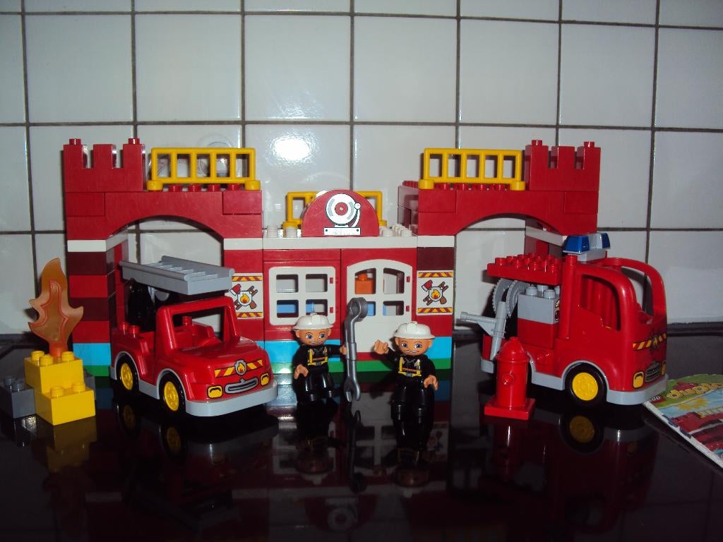 LEGO DUPLO Brandweerkazerne - 10593 Prima staat!, Ophalen of Verzenden, Duplo