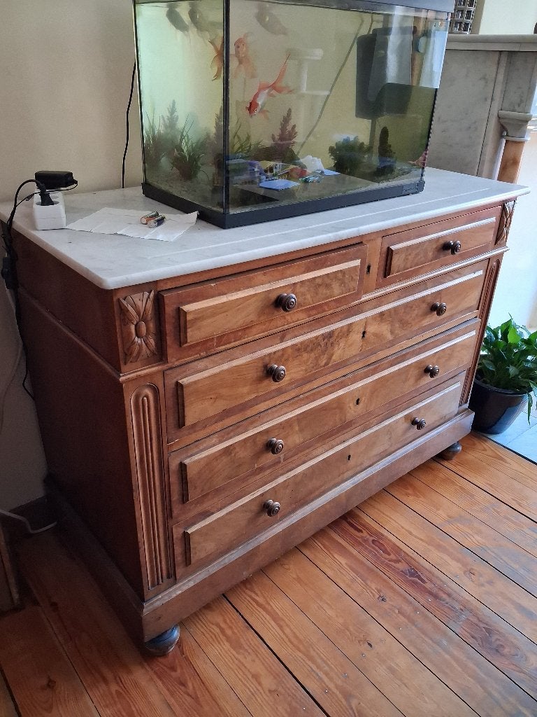Commode, Enlèvement