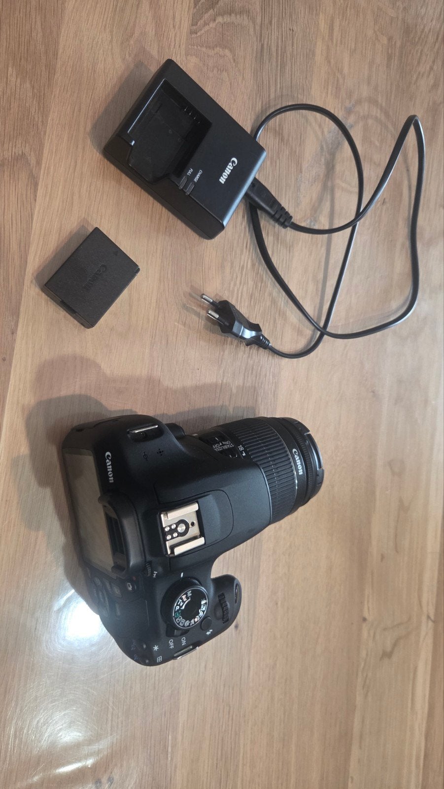 CANON EOS 1200D, Audio, Tv en Foto, Ophalen, Zo goed als nieuw, Camera, Canon
