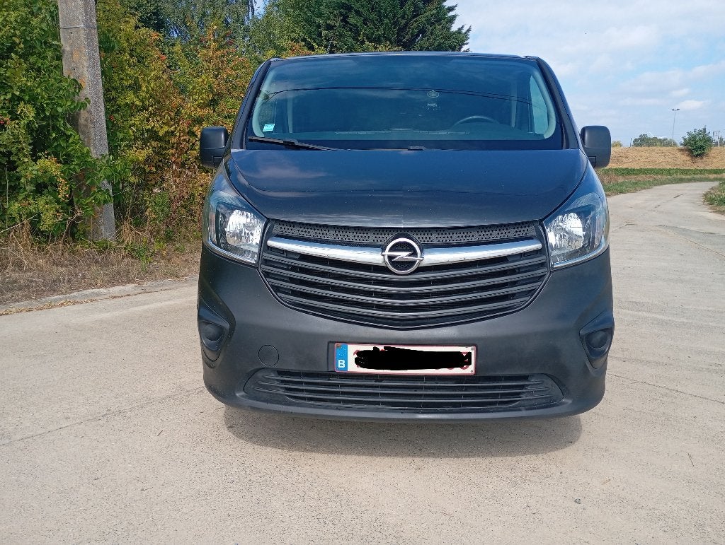 Opel vivaro utilitaire 6 places, Autos, Achat, Euro 6, Volant multifonction, Boîte manuelle