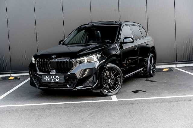 BMW X1 20i M Sport | Pano | ACC | Memory seats | H.kardon, Auto's, BMW, 114 kW, Zwart, Zwart, https://public.car-pass.be/vhr/5f46152b-7a9f-4276-aa0e-3f68cfae8a28