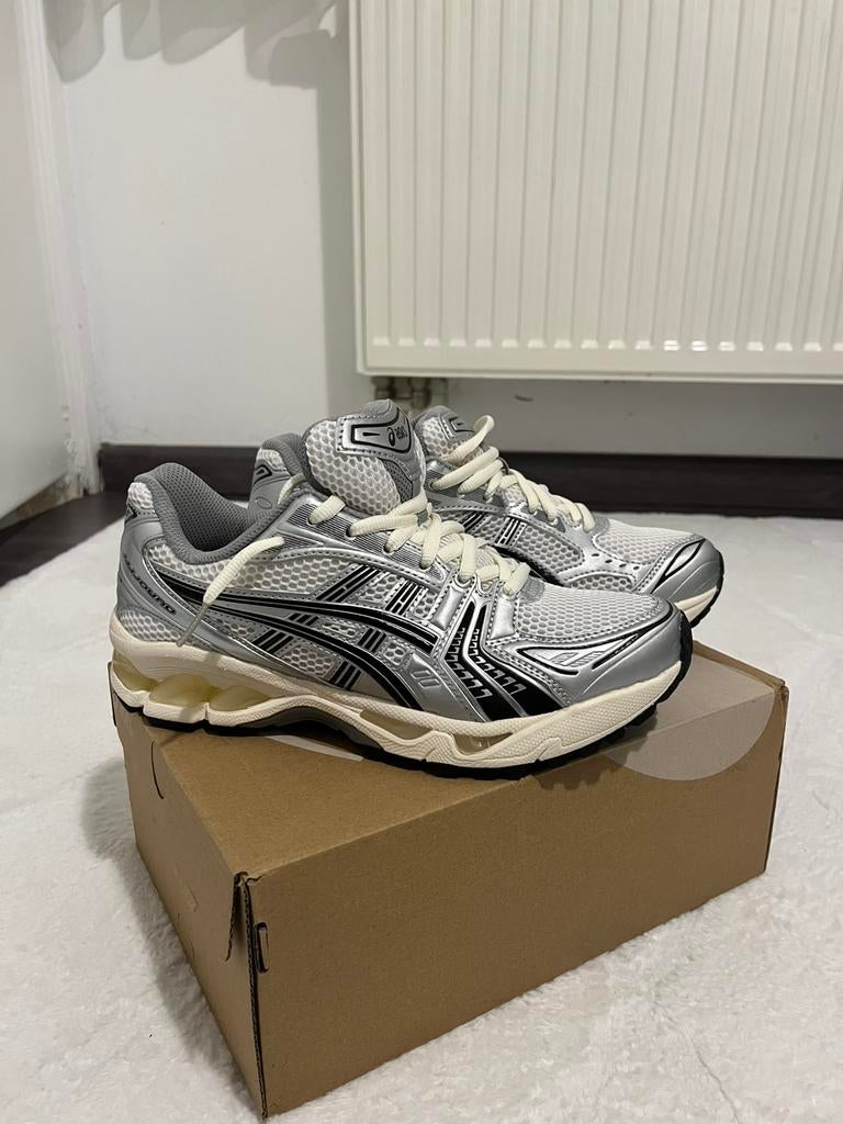 Asics schoen, Kleding | Heren, Schoenen, Ophalen of Verzenden, Zo goed als nieuw