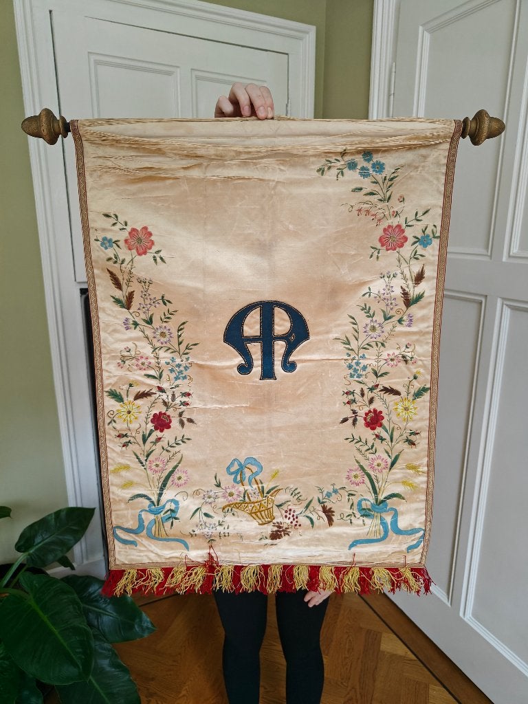 Zeldzaam Religieus Processievaandel, Mariamonogram ca 1900, Collections, Enlèvement ou Envoi, Utilisé, Autres types, Christianisme | Catholique