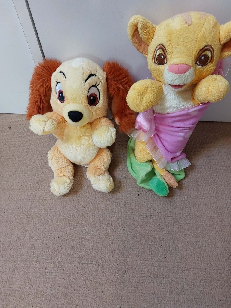 Twee Lion knuffels voor 3 € tesamen  Mooie staat, Ophalen, Zo goed als nieuw, Met kleding of accessoire