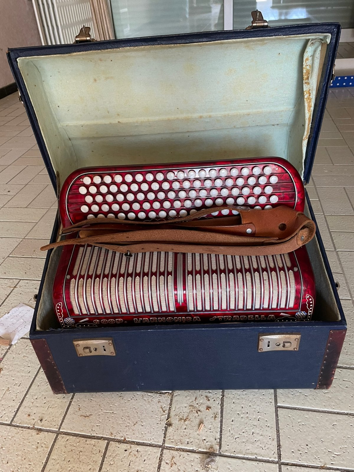 Accordéon, Muziek en Instrumenten, Accordeons, Gebruikt, Met koffer, Knopaccordeon, Ophalen