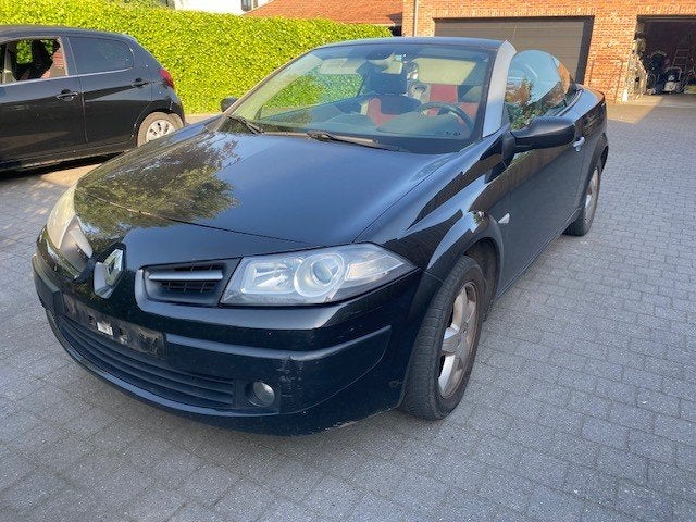 Megane Cabrio 1.5dci 2008 Export/handelaar, Auto's, Renault, Voorwielaandrijving, 4 zetels, Zwart, 4 cilinders