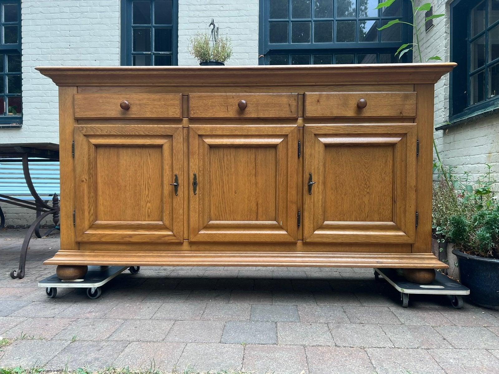 Massief eiken dressoir / buffetkast - landelijk, Ophalen, Zo goed als nieuw