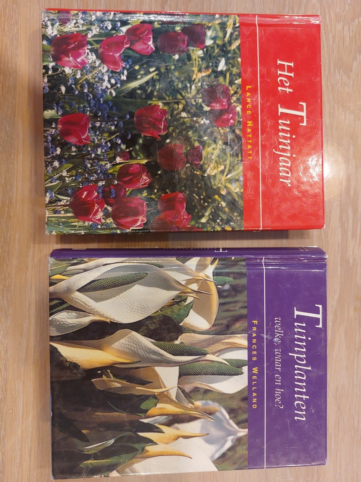 2 boeken: Het tuinjaar & Tuinplanten, Livres, Enlèvement ou Envoi, Utilisé, Fleurs, Plantes et Arbres