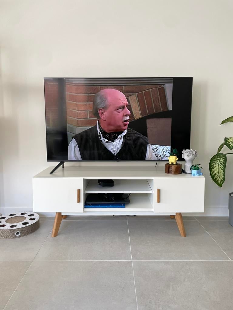 Tv kast, Ophalen