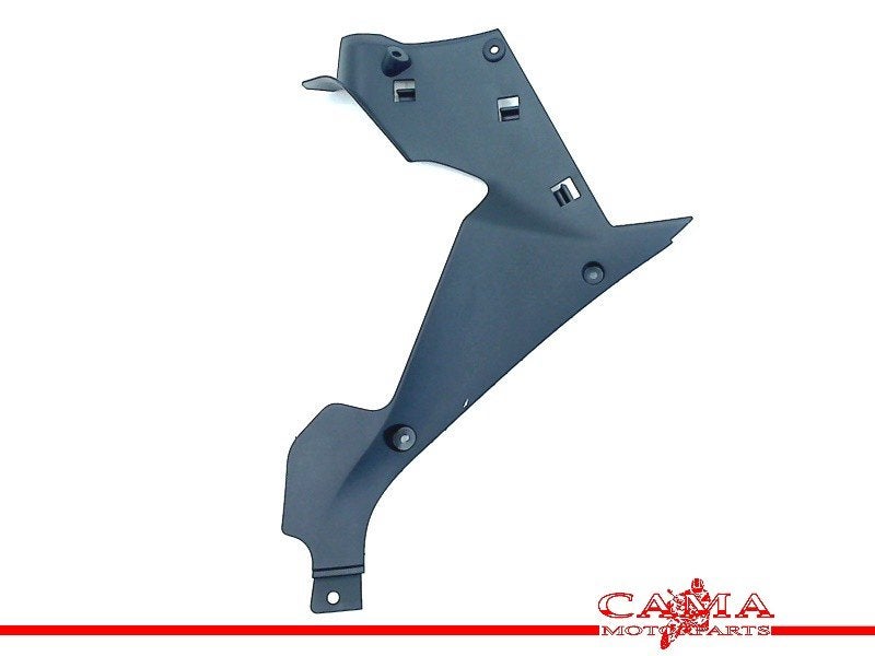 CARENAGE INTERNE PANNEAU GAUCHE Yamaha (bs7-f836k-00), Dhr. S. di Majo, Utilisé, Info@cama-motorparts.nl, P.J. Troelstraweg 8 8
3144 CX  MAASSLUIS, NL