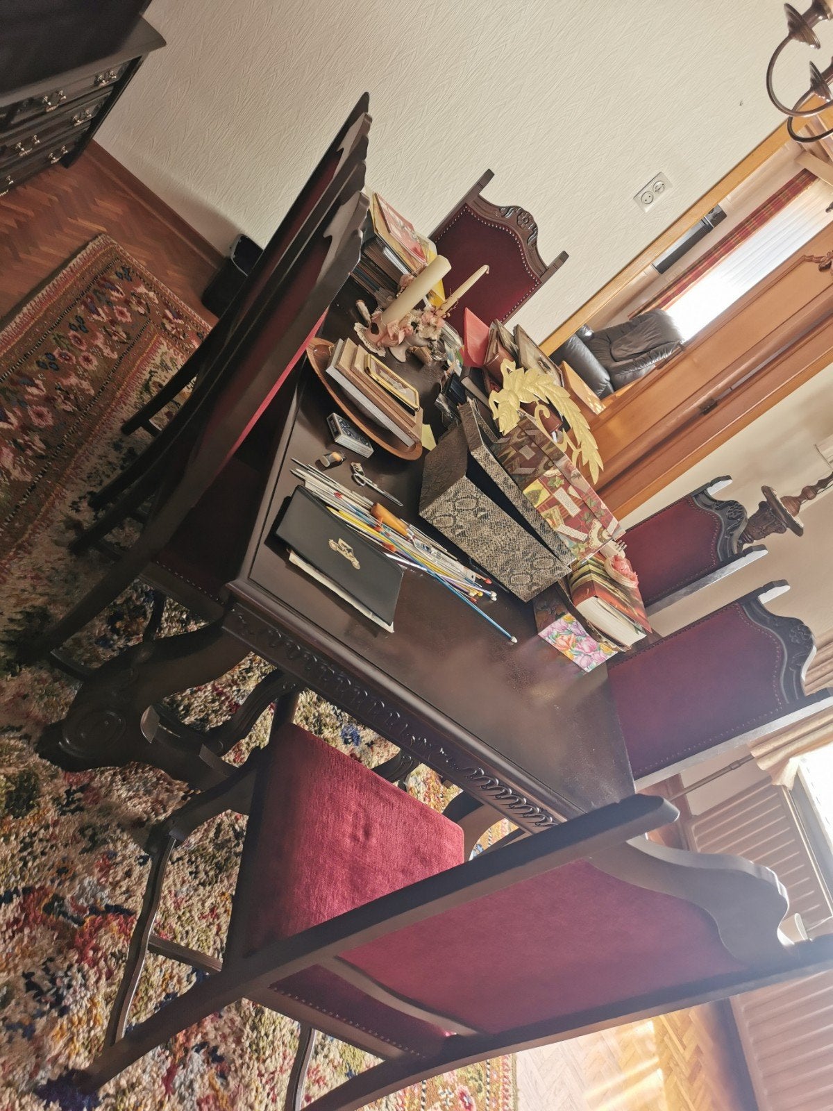 antieke tafel met 6stoelen, Ophalen
