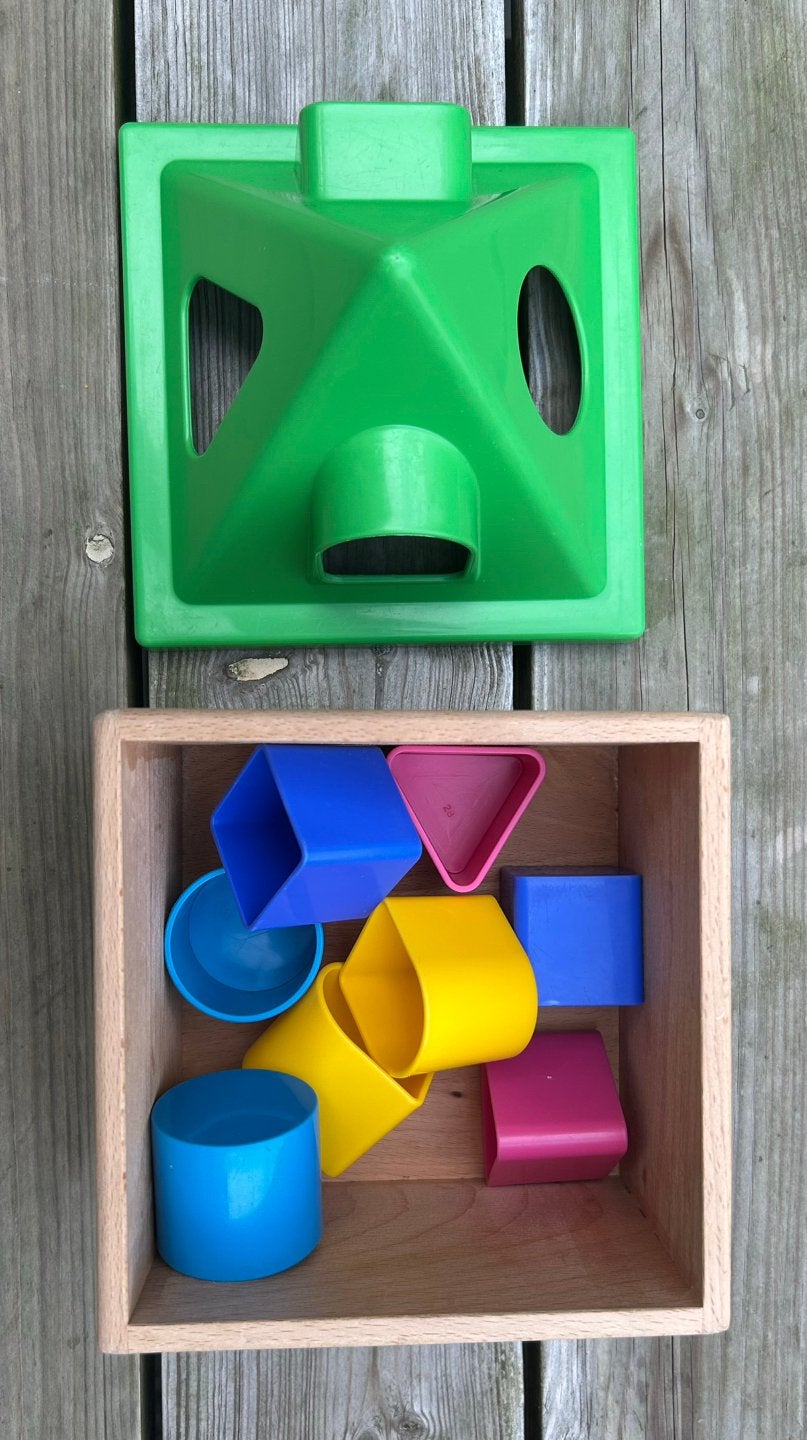 Ikea VIEDAM houten vormhuisje met blokken, Ophalen, Zo goed als nieuw