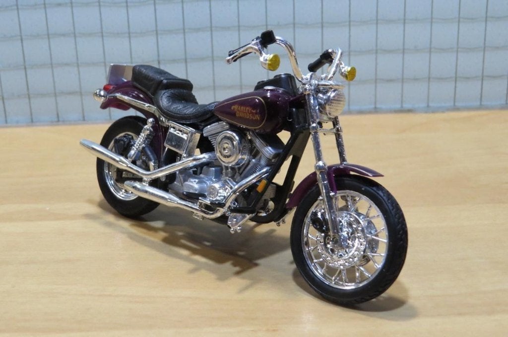 Harley Davidson FXDL Dyna Low Rider 1997 1:18 (82) blister, Ophalen of Verzenden, Nieuw, Motor, Maisto