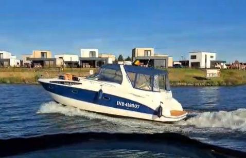 Bayliner 340, Watersport en Boten, Motorboten en Motorjachten, Zo goed als nieuw, Polyester, Benzine, Binnenboordmotor, Toilet