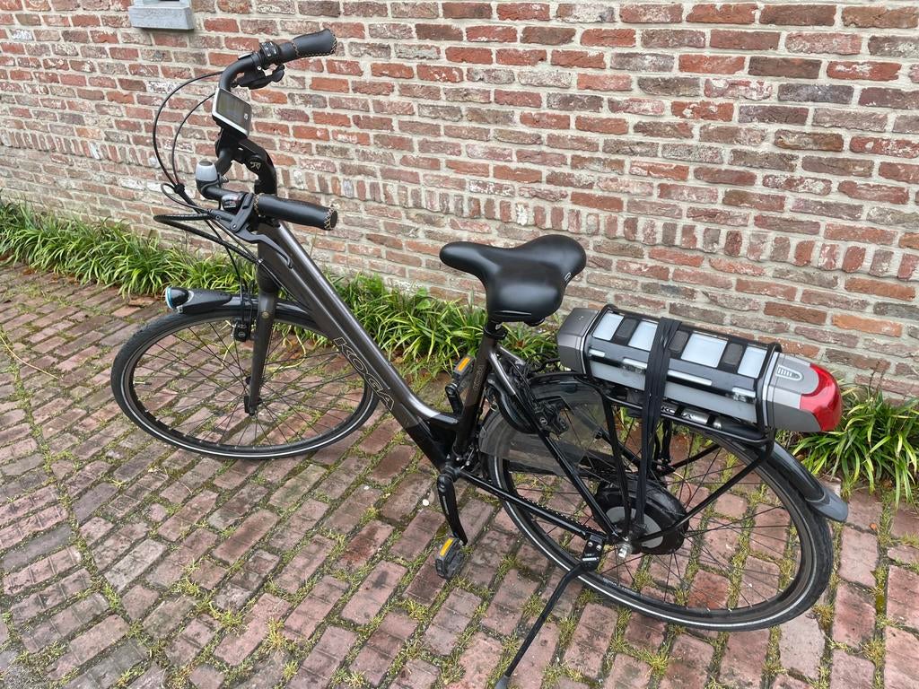 Zwarte Koga elektrische damesfiets, Gebruikt, 51 tot 55 cm, 30 tot 50 km per accu, Ophalen