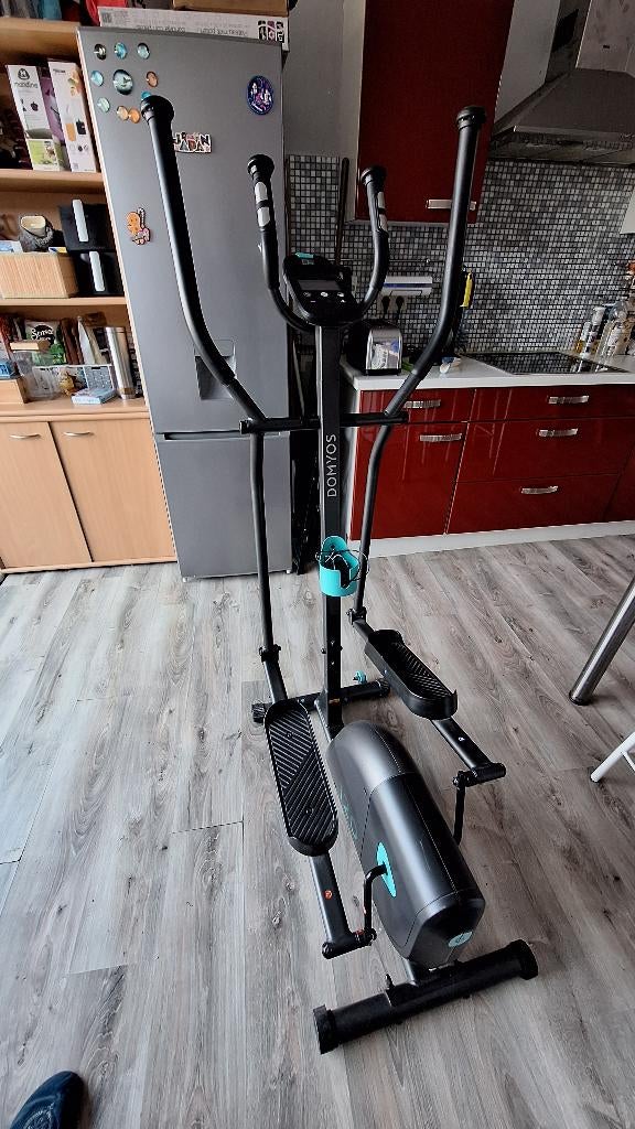 Vélo elliptique EL 120, Sports & Fitness, Enlèvement, Utilisé, Jambes, Autres matériaux