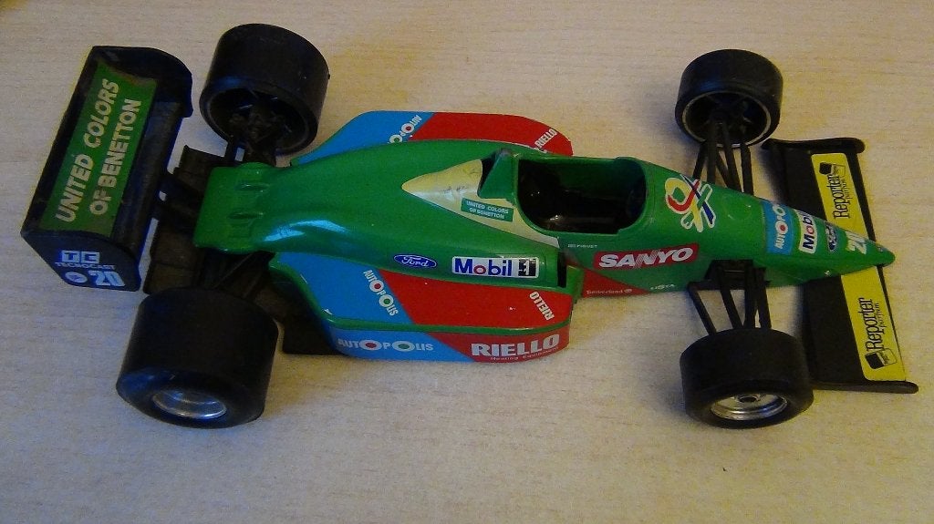 voiture 1/24 formule 1, Enlèvement ou Envoi, Comme neuf, Voiture, Burago