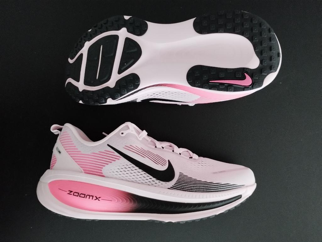 Nike Vomero 18 (45), Sports & Fitness, Course, Jogging & Athlétisme, Neuf, Course à pied, Chaussures de course à pied, Enlèvement ou Envoi