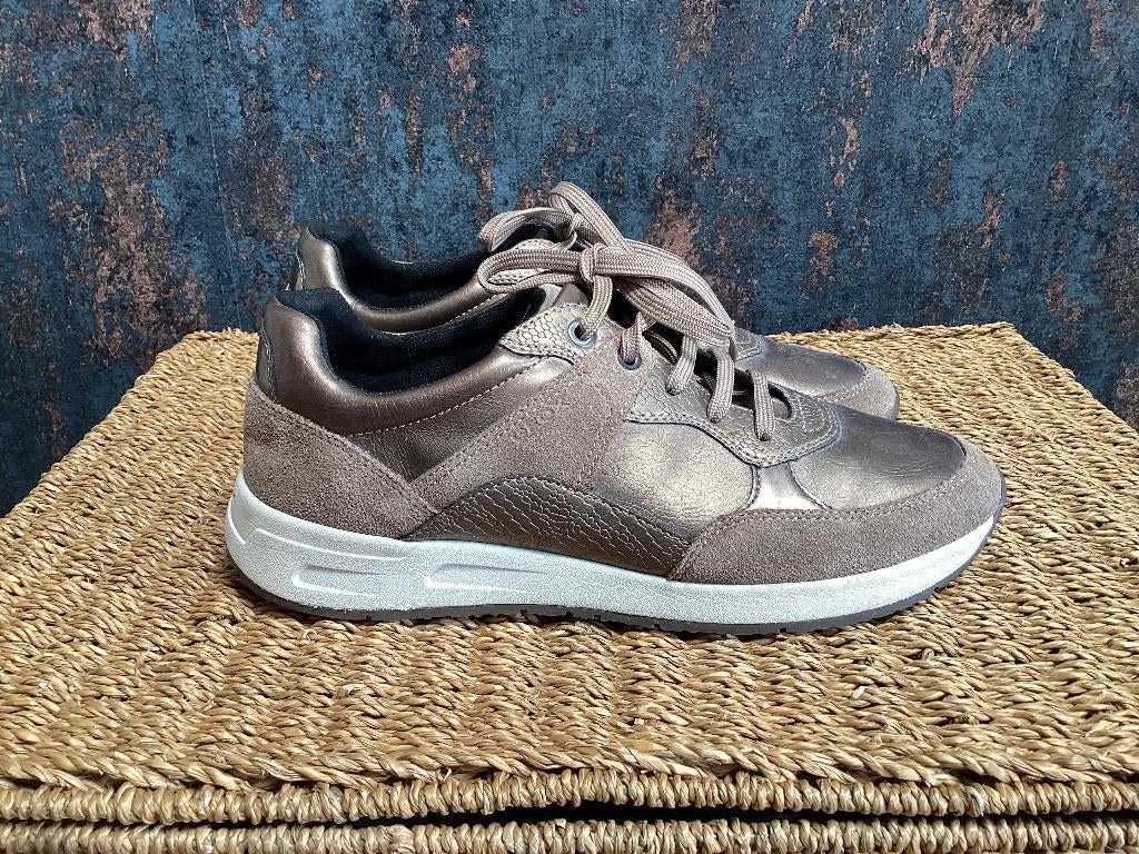 Sneakers Geox respira 39, Geox, Beige, Ophalen of Verzenden, Zo goed als nieuw