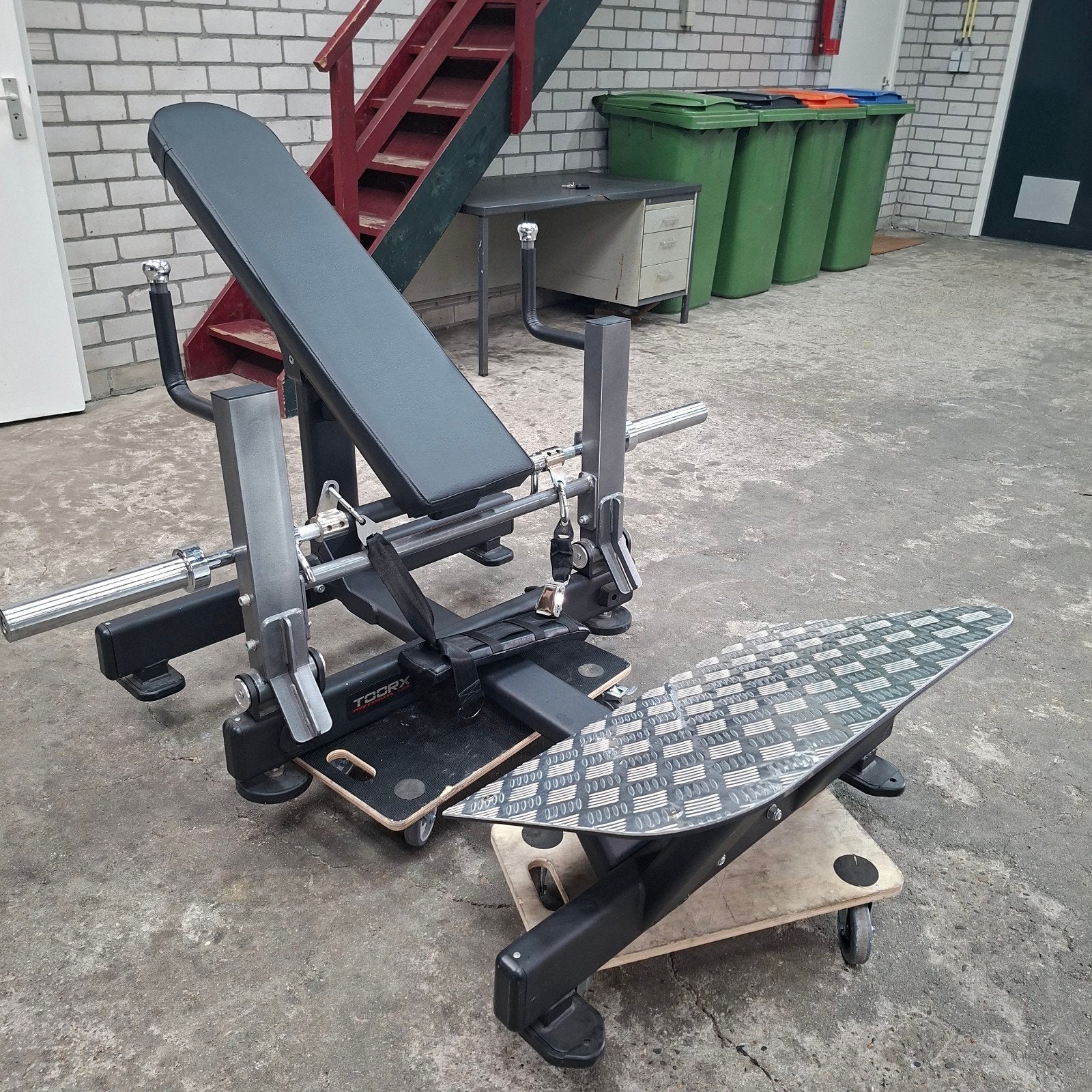 Toorx Professioneel Hip Thrust Machine, Sport en Fitness, Fitnessmaterialen, Ophalen