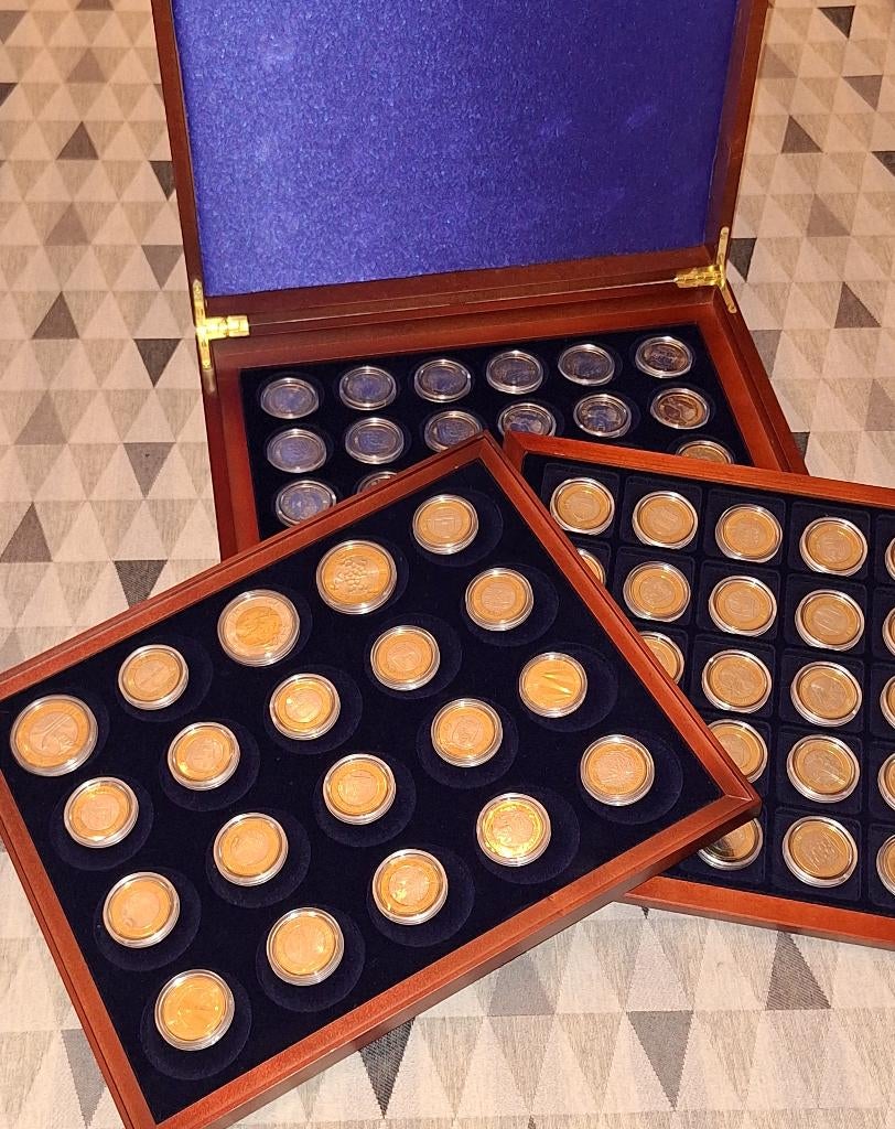Finland 5 Euro set van 69 munten 2003-2018 in verzamelbox, Postzegels en Munten, Munten | Europa | Euromunten, Ophalen, Finland