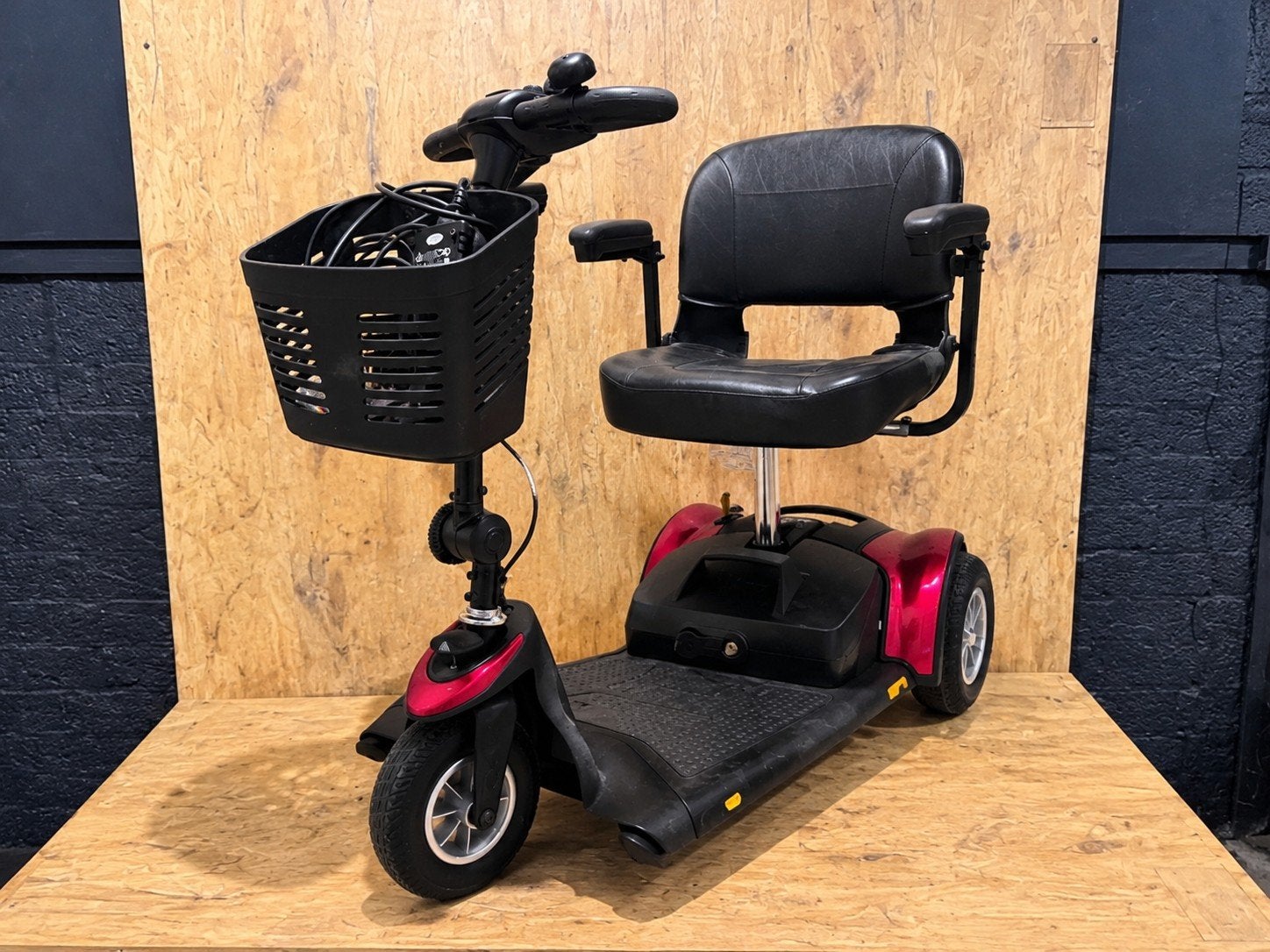Pride GO - GO Scootmobiel Met oplader, Ophalen
