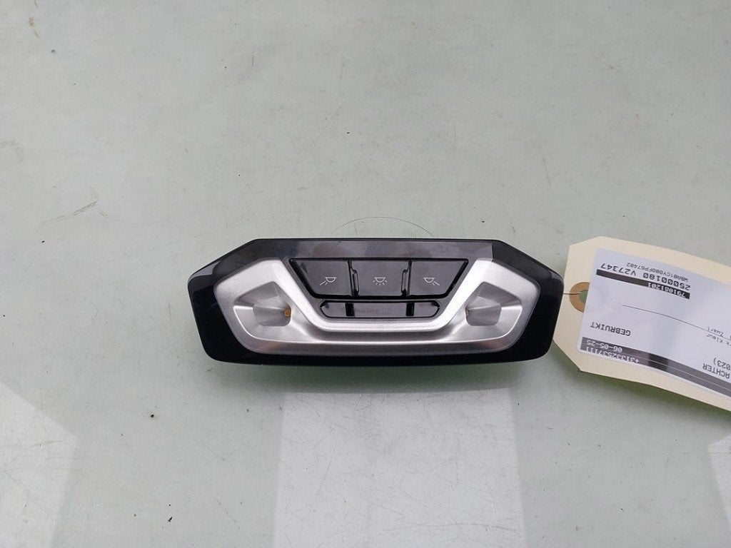 BINNENVERLICHTING ACHTER BMW 3 serie Touring (G21), Gebruikt, BMW, Petuelring 130
80809  München, DE, Bayerische Motoren Werke AG