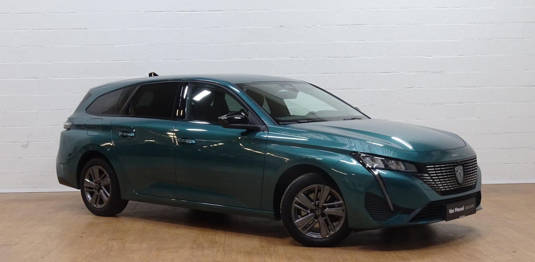 Peugeot 308 sw 1.2T Allure automaat, Auto's, Peugeot, Stof, Gebruikt, 3 cilinders, 131 pk