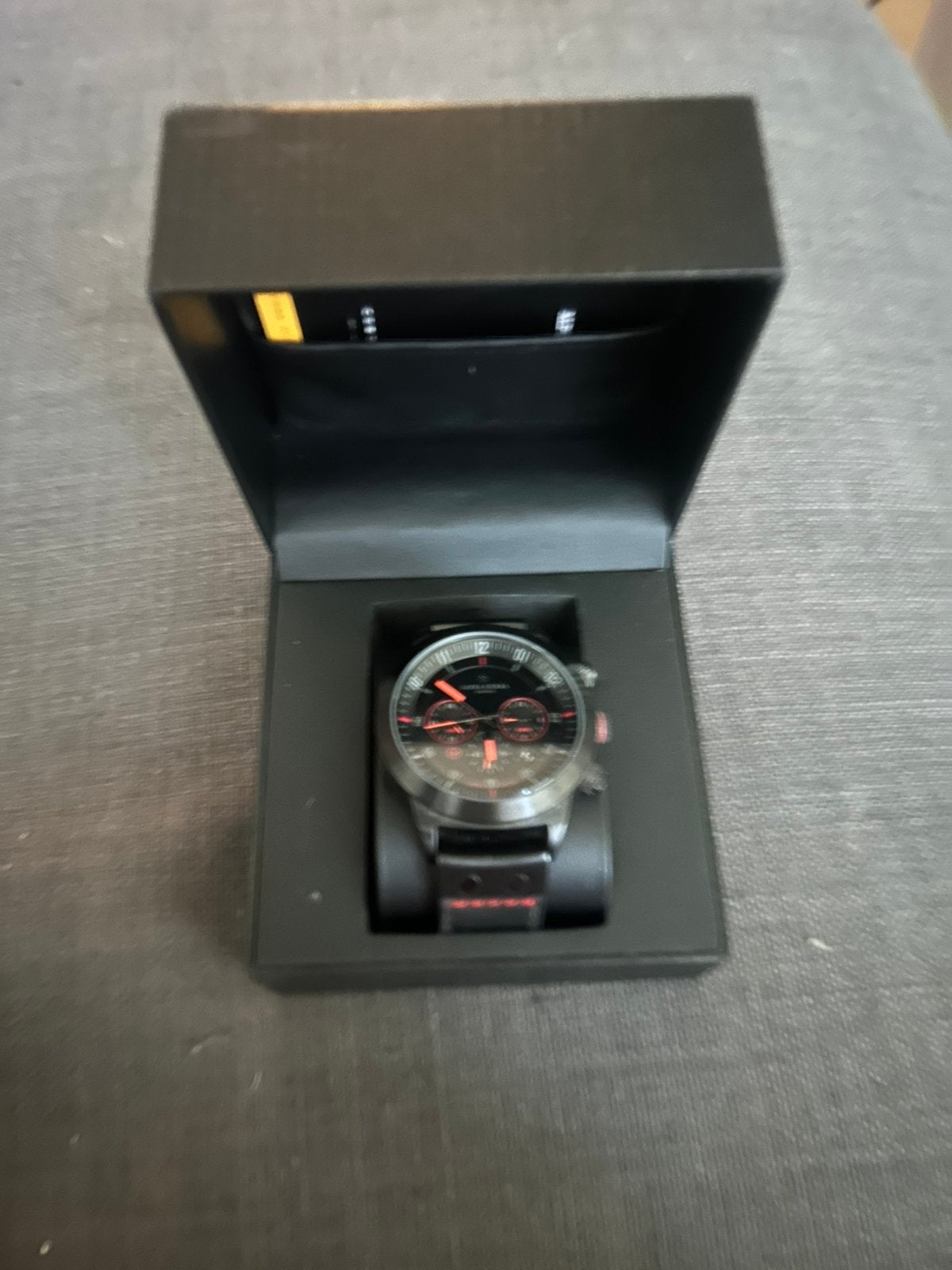 Alpha sierra limited red editie nummer 0274 van de 1959, Bijoux, Sacs & Beauté, Montres | Hommes, Enlèvement, Comme neuf