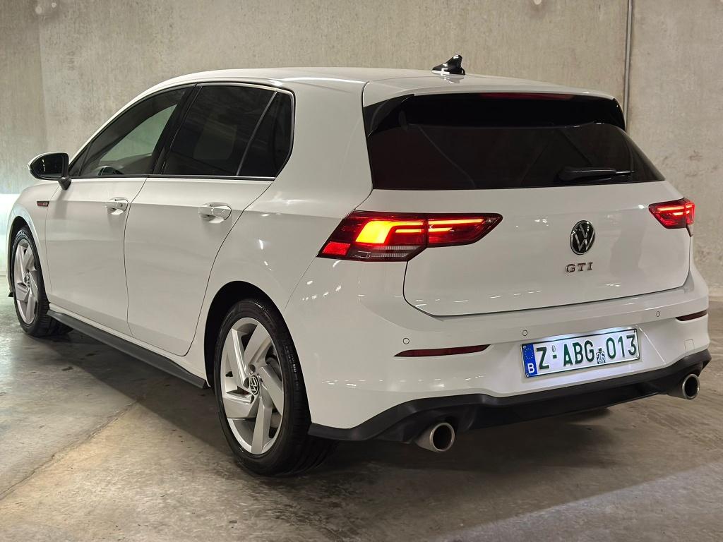 Volkswagen Golf GTI 2.0i |IQ LIGHT |SFEER |CARPLAY|DODEHOEK!, Stof, 4 cilinders, Bedrijf, 5 zetels