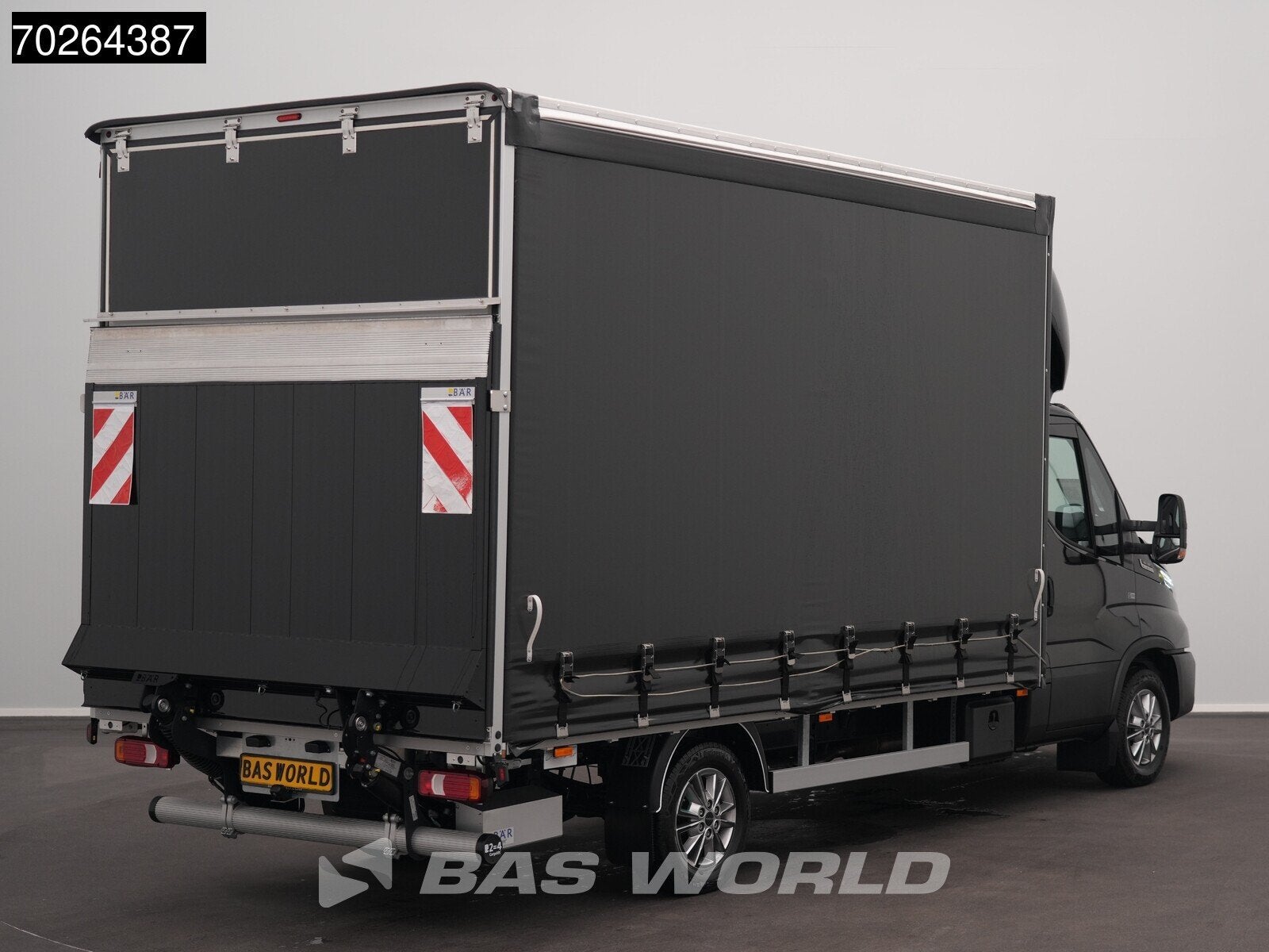 Iveco Daily 35S18 BPM VRIJ! 3.0L 180PK Automaat Schuifzeilen, Autos, Camionnettes & Utilitaires, Neuf, Achat, Euro 6, Entreprise