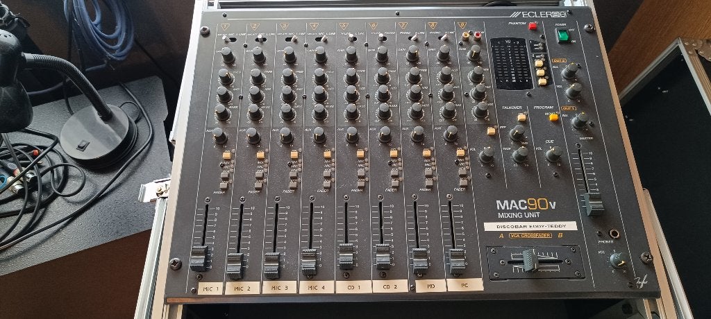 ECLER MAC90V +Diverse Mix Tafels zowel voor geluid en andere, Ophalen, Gebruikt, 5 tot 10 kanalen, Microfooningang