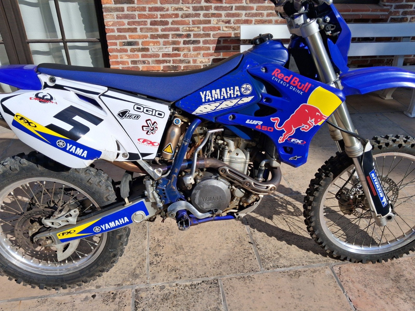 WRF 450, Particulier
