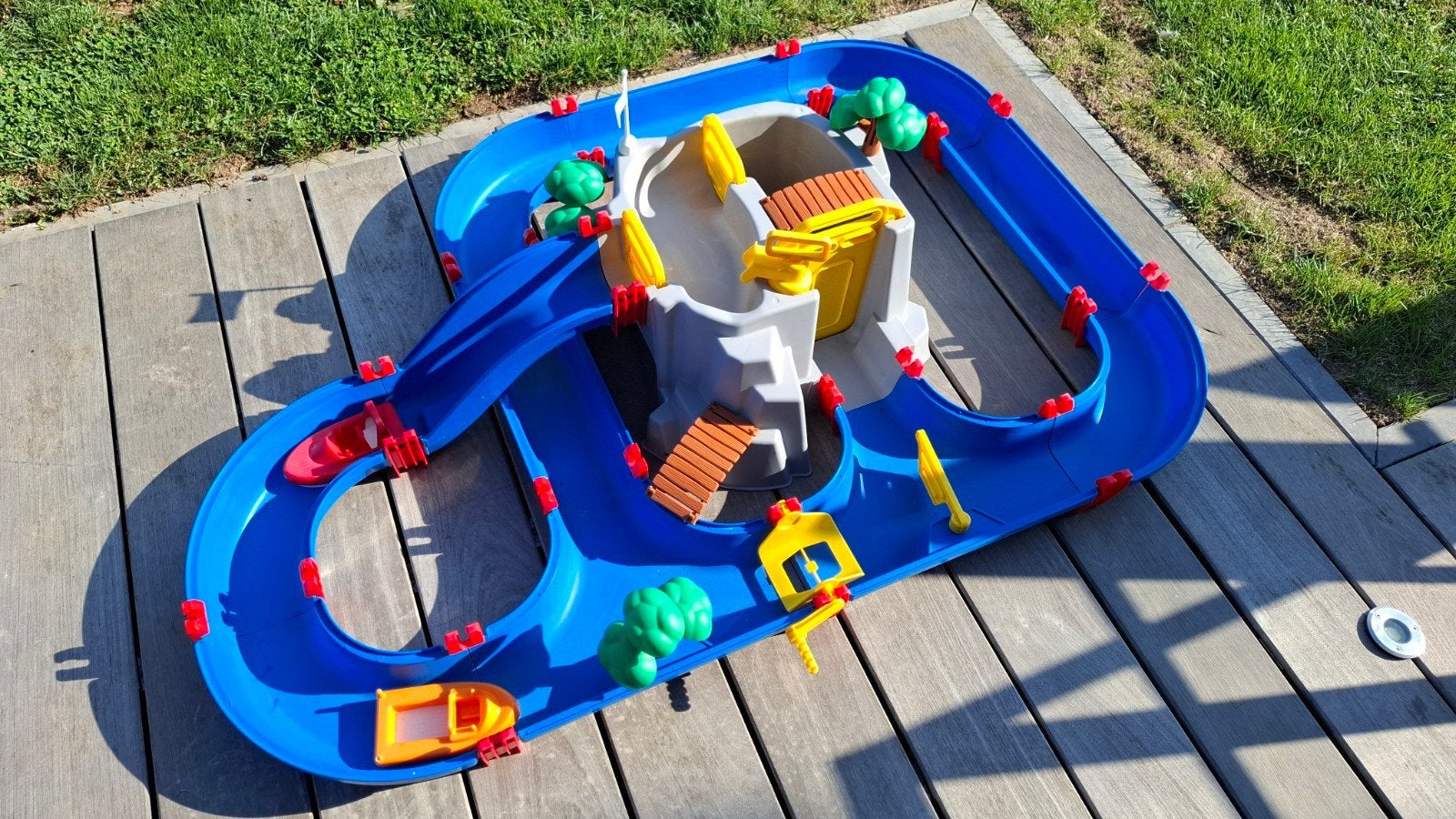 AQUAPLAY Mountain Lake
AQUAPLAY 1542 Mountain L, Kinderen en Baby's, Speelgoed | Racebanen, Zelf te bouwen, Handmatig, Ophalen