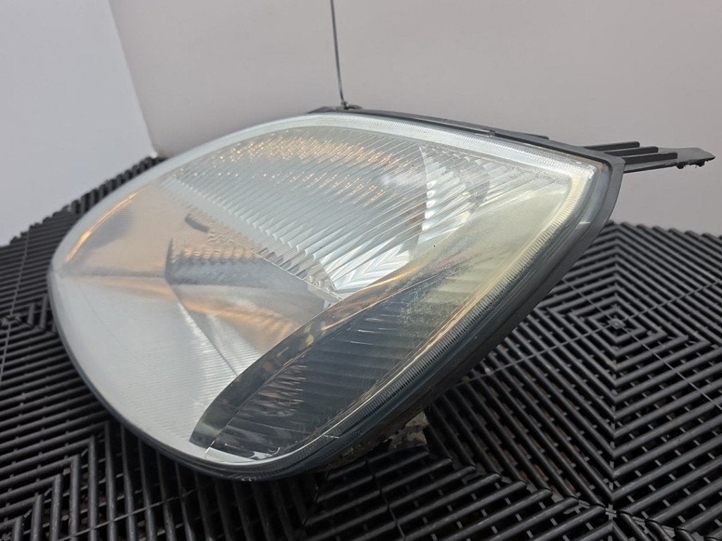 PHARE / OPTIQUE AVANT GAUCHE Ford Fiesta 5 (JD / JH), Henry-Ford-Straße  1
50735  Köln, DE, Ford-Werke GmbH, Kunden@ford.com, Ford