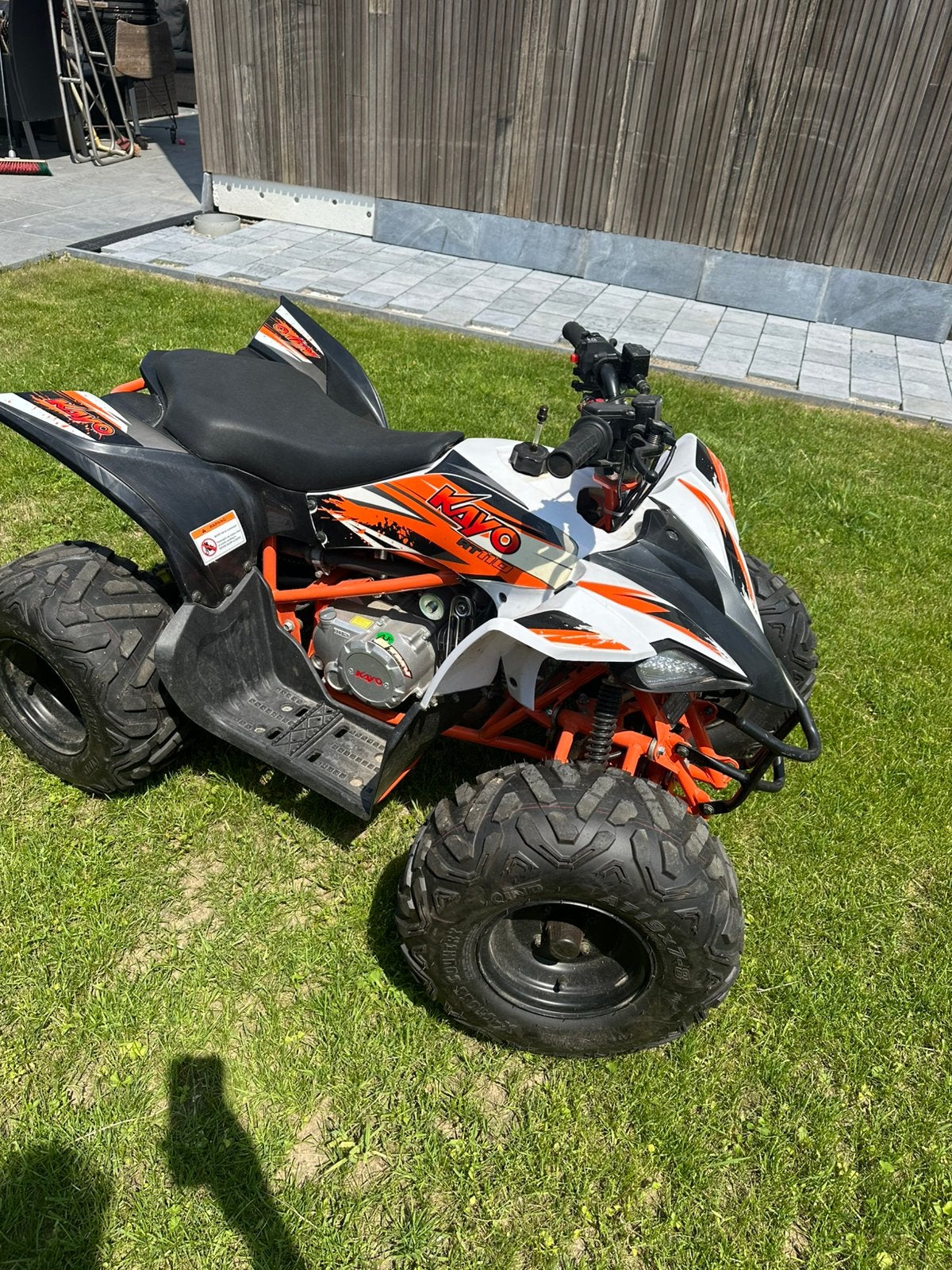 Quad 110 cc, Motoren, 11 kW of minder, 110 cc, 1 cilinder