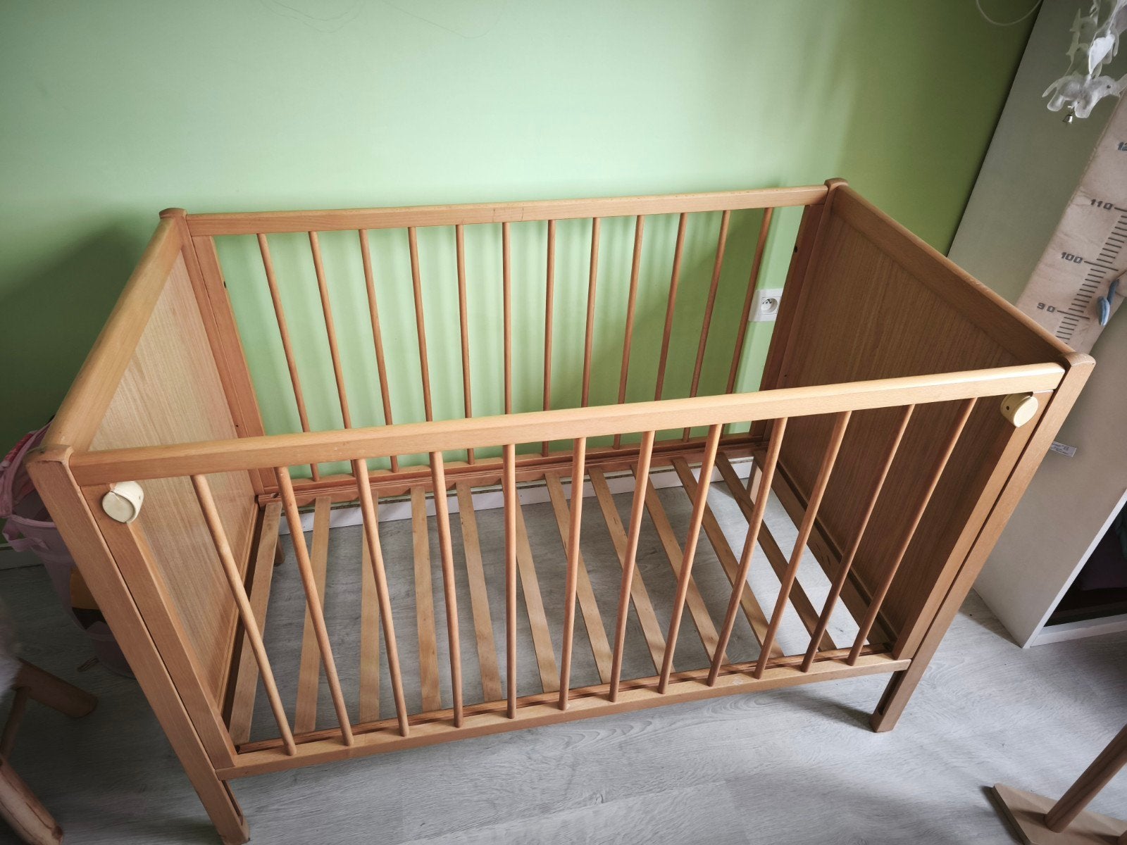 Lit en bois bébé, Enlèvement, Lit