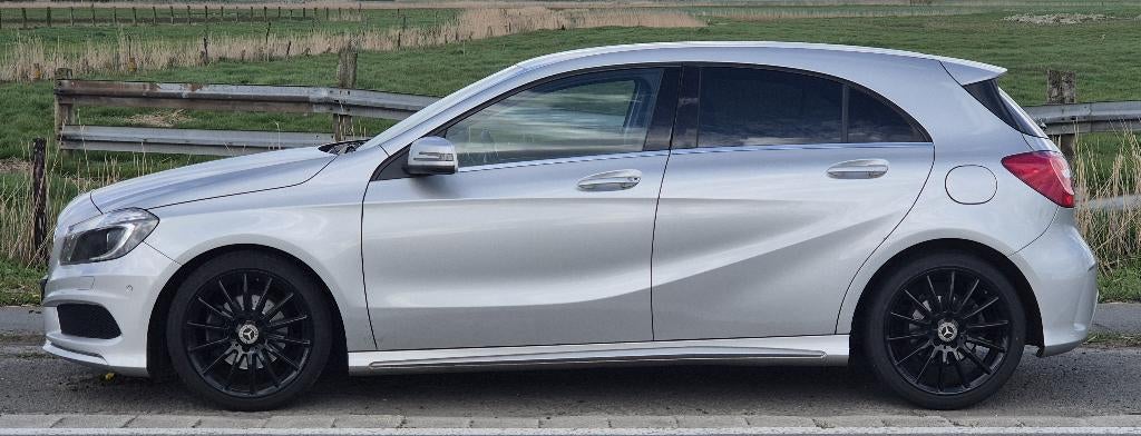 Mercedes A 180 CDI Pack Sport AMG 04/2013, Auto's, Mercedes-Benz, Voorwielaandrijving, Euro 5, Zwart, Leder